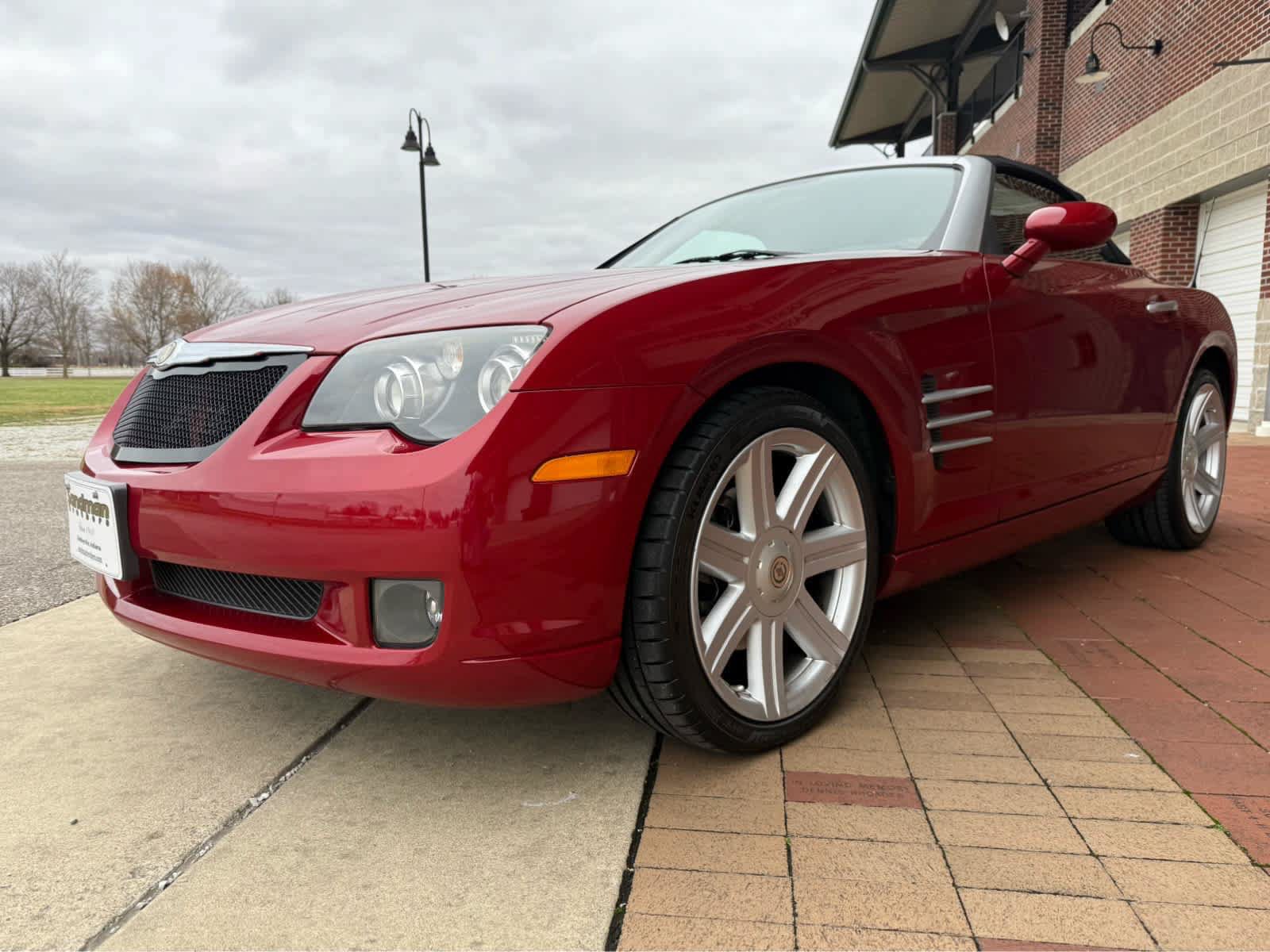 Used 2005 Chrysler Crossfire Limited RWD image 5