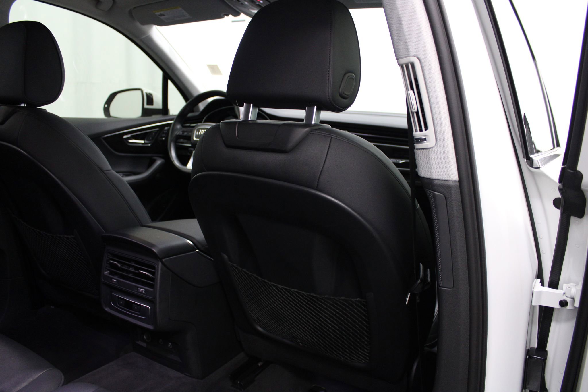 Used 2023 Audi Q7 3.0T Premium Plus AWD/4WD image 28