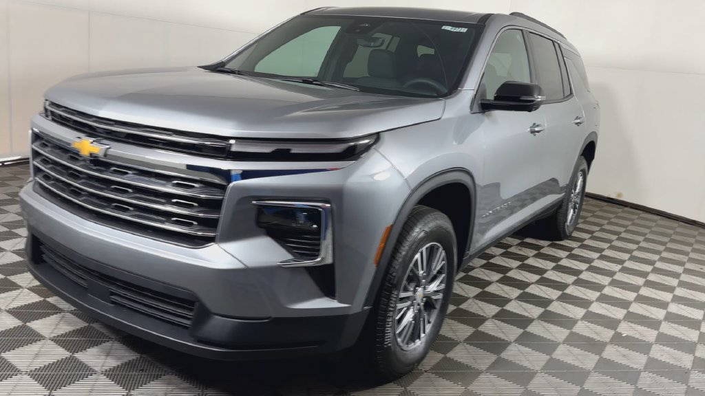New 2027 Chevrolet Traverse LT w/ Driver Confidence Package AWD/4WD image 5