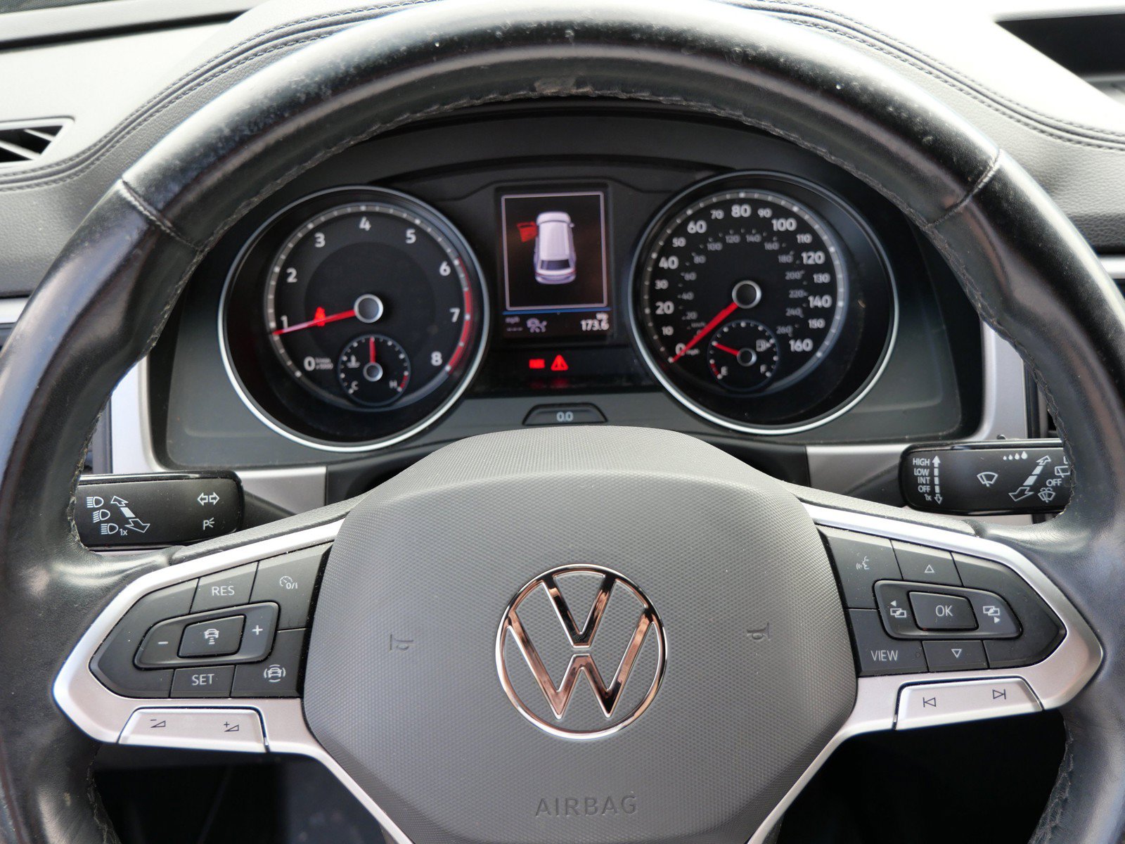 Used 2020 Volkswagen Atlas Cross Sport SE w/ Panoramic Sunroof Package AWD/4WD image 25