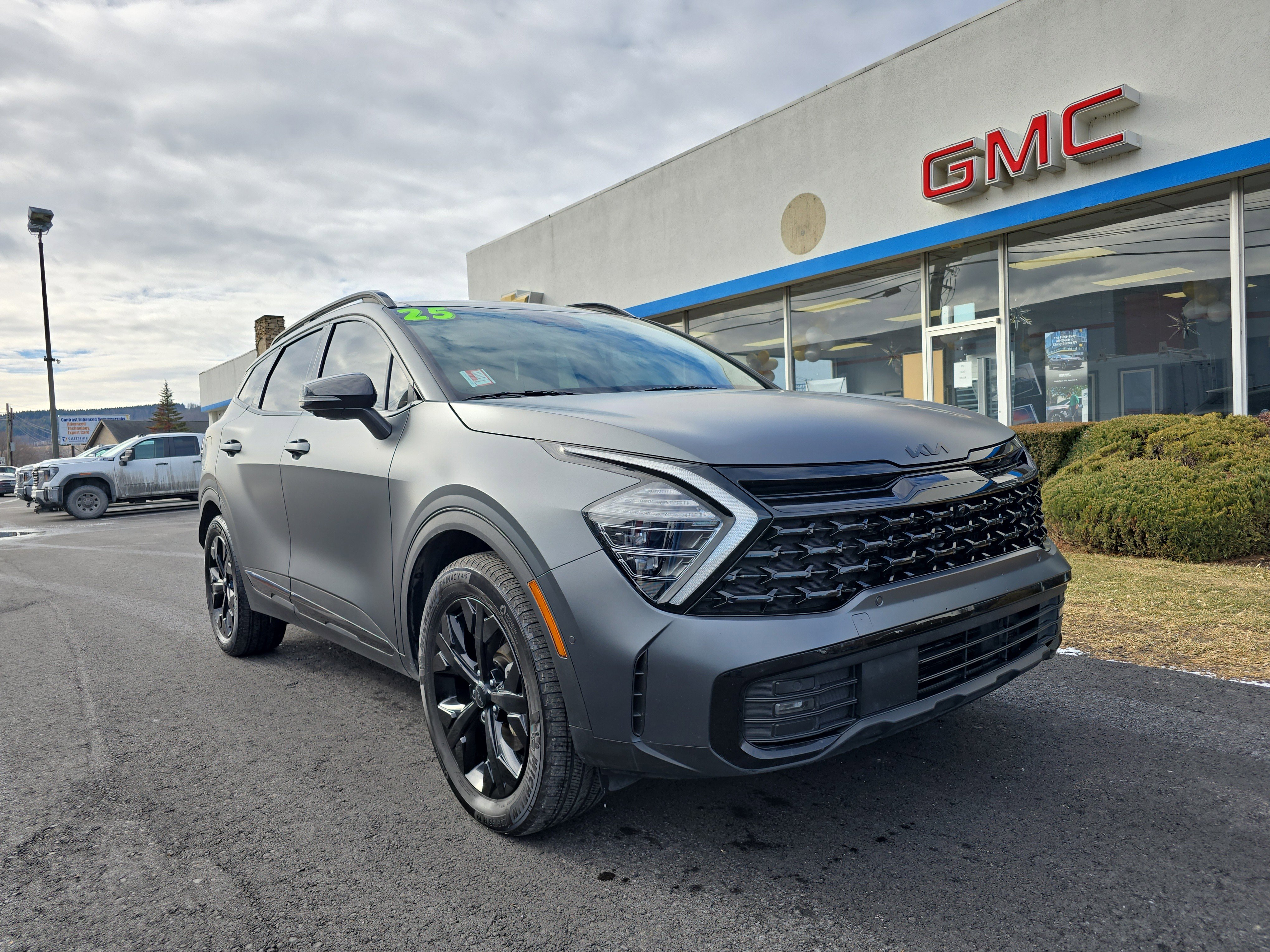 Used 2025 Kia Sportage X-Line Prestige video 1