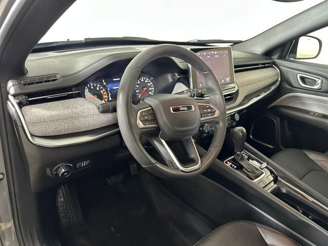 Used 2023 Jeep Compass Latitude image 13