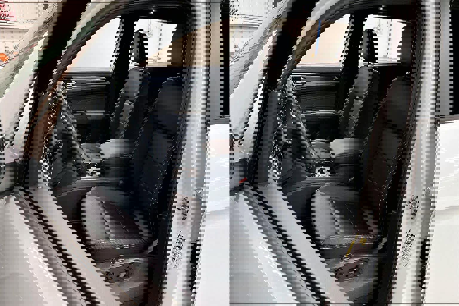 Used 2022 Volkswagen Atlas Cross Sport SEL R-Line image 28