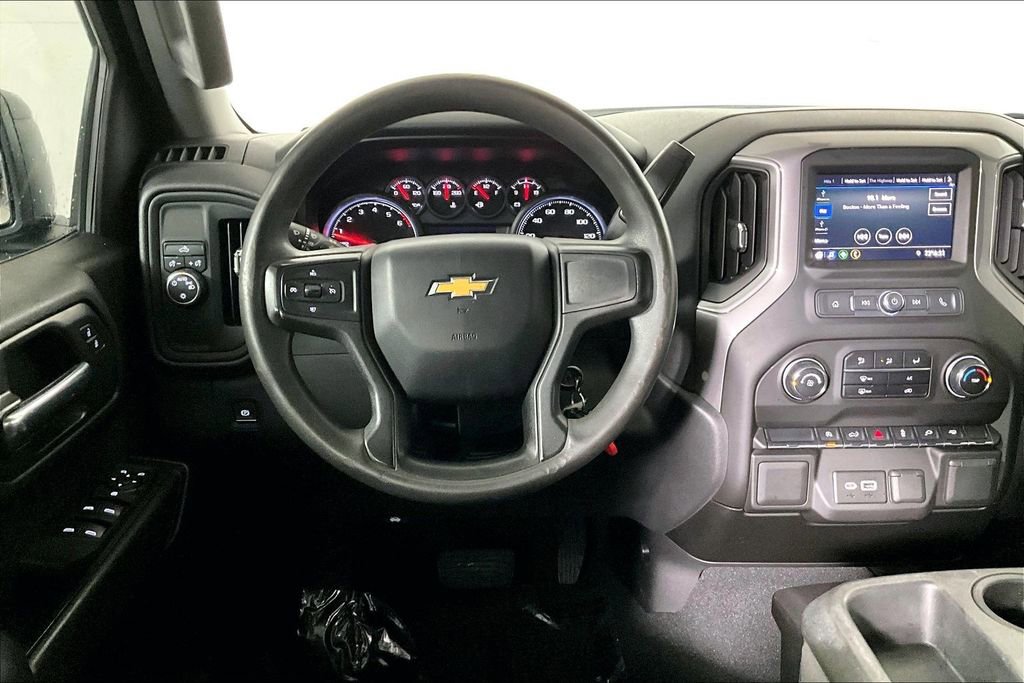 Used 2021 Chevrolet Silverado 1500 Custom image 5