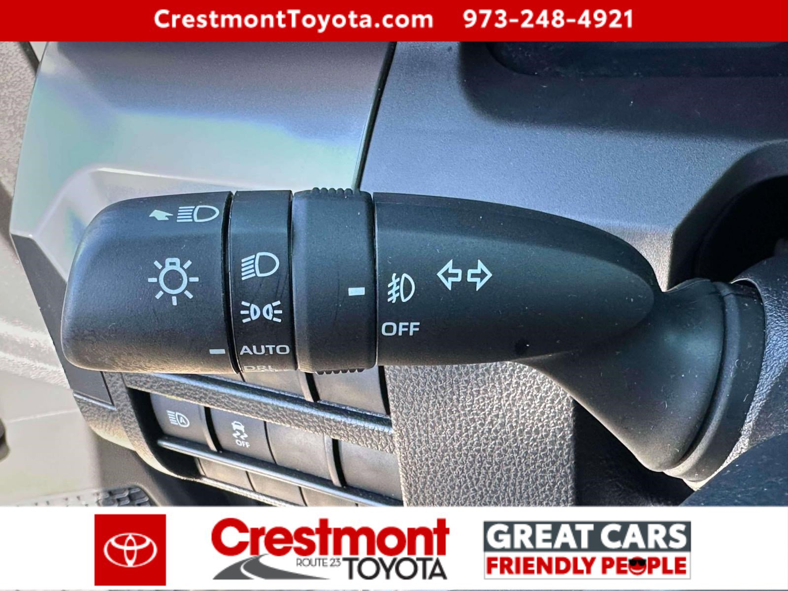 Certified 2025 Toyota Tacoma SR5 AWD/4WD image 21