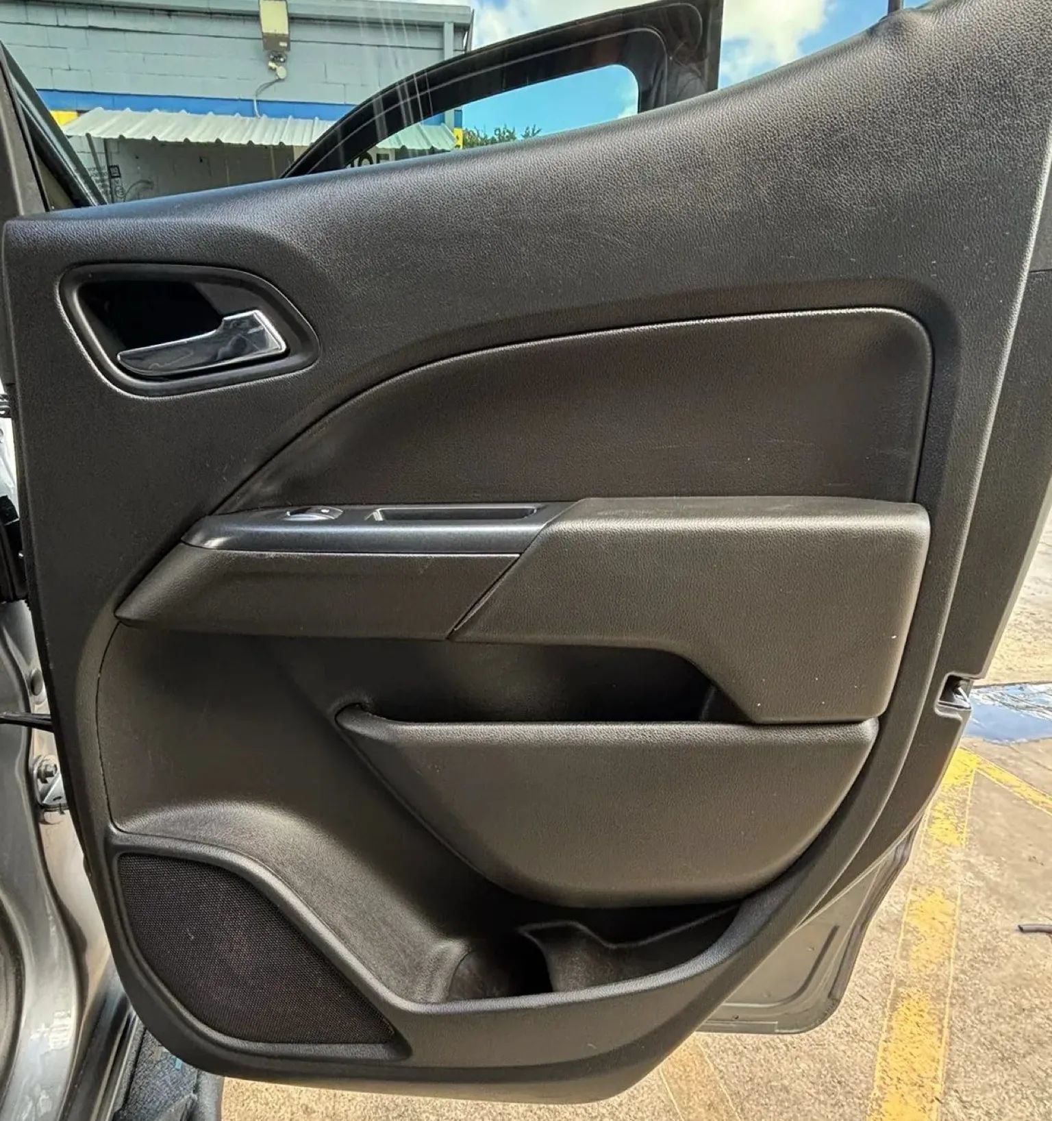 Used 2021 Chevrolet Colorado LT w/ Safety Package RWD image 20