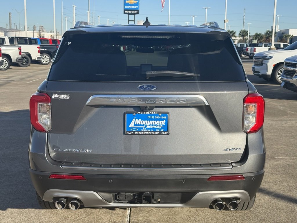Used 2023 Ford Explorer Platinum w/ Technology Package image 12