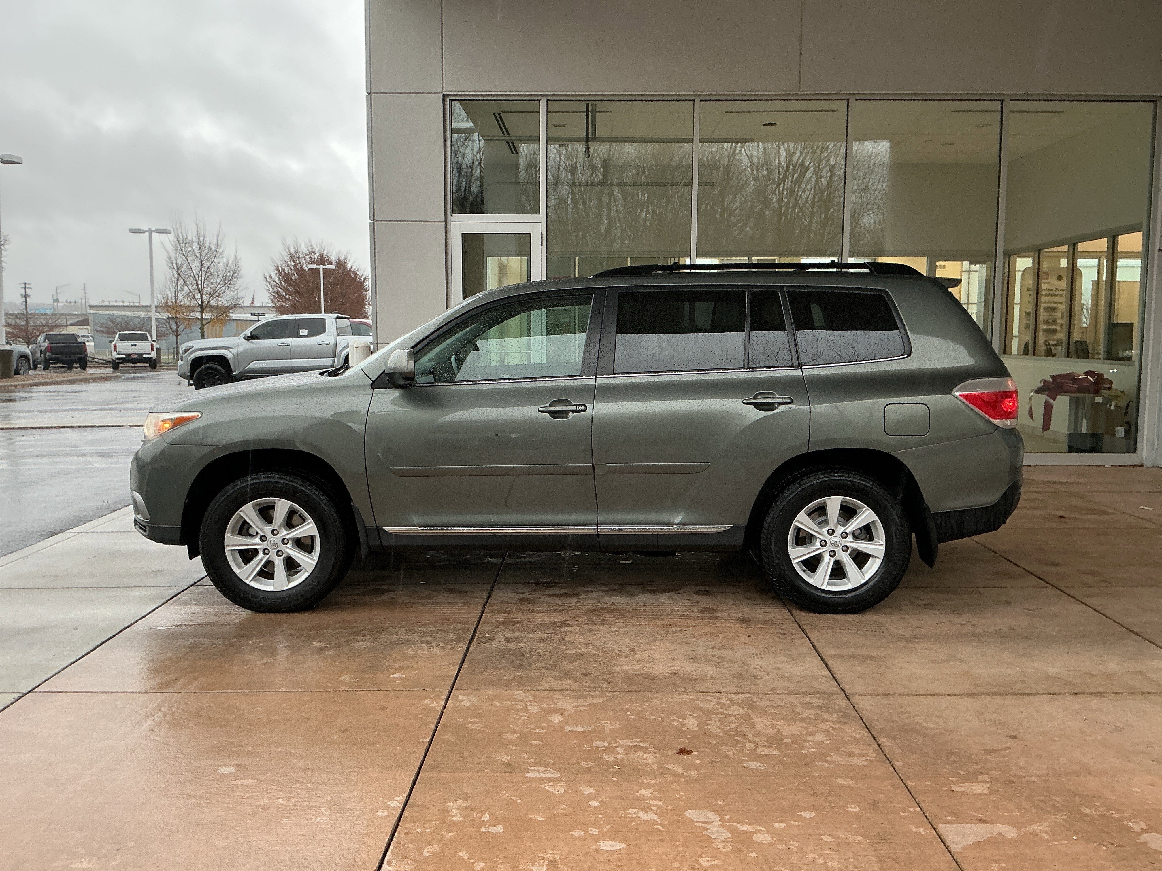 Used 2013 Toyota Highlander Plus image 19