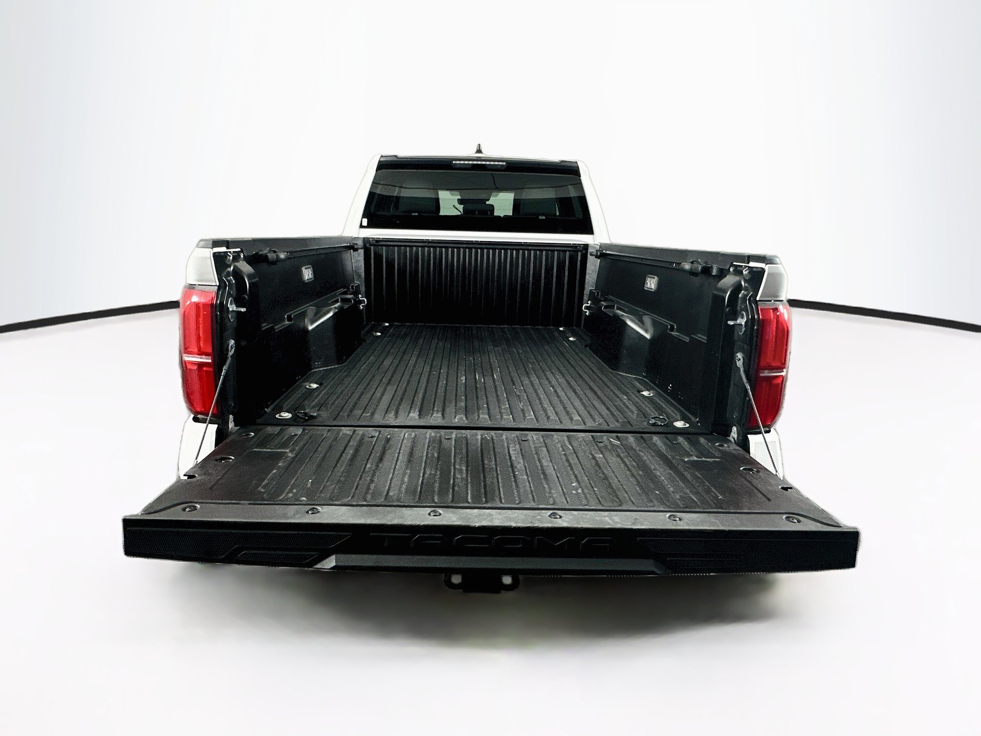 Used 2025 Toyota Tacoma SR5 RWD image 27