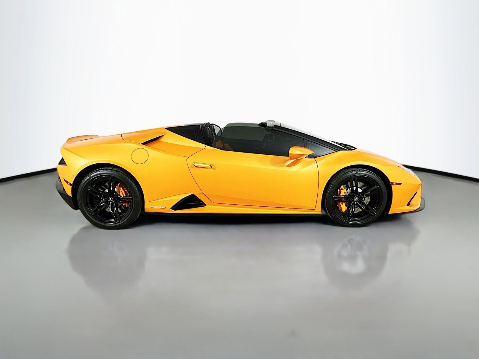 Used 2021 Lamborghini Huracan EVO RWD image 70