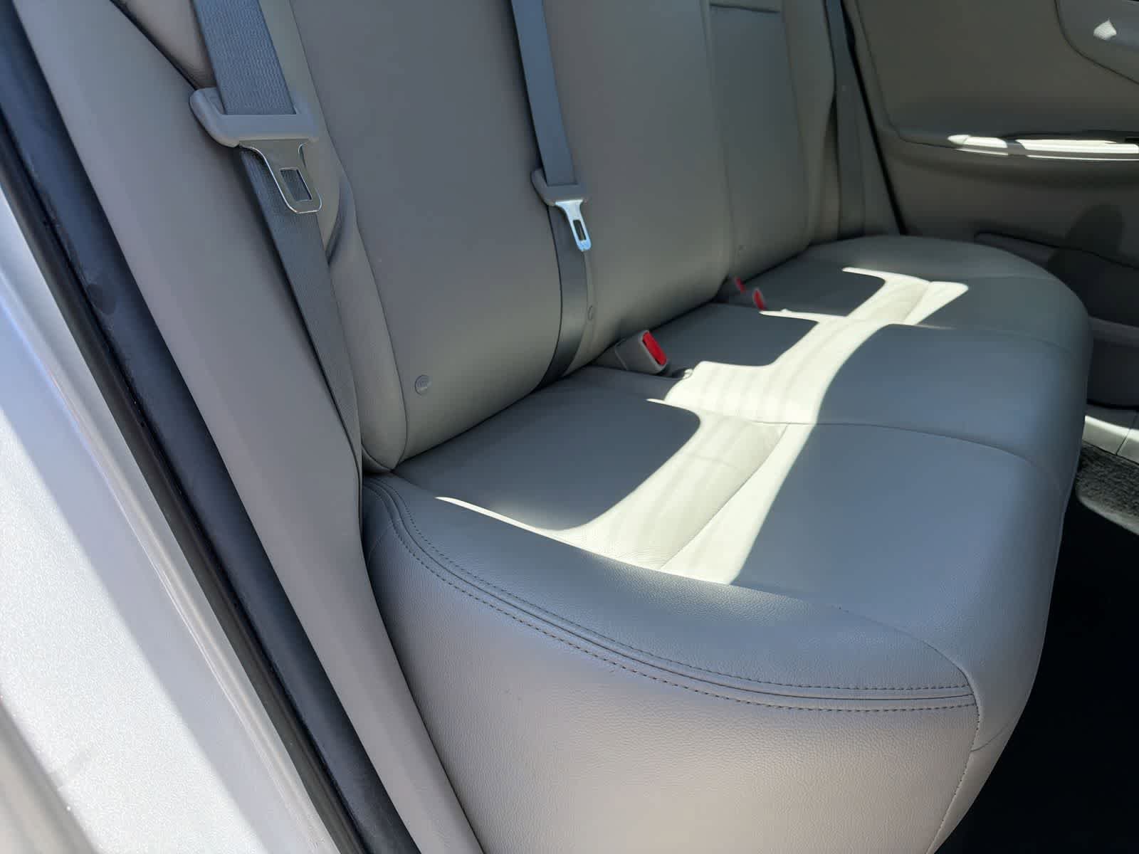 Used 2013 Toyota Corolla LE FWD image 21