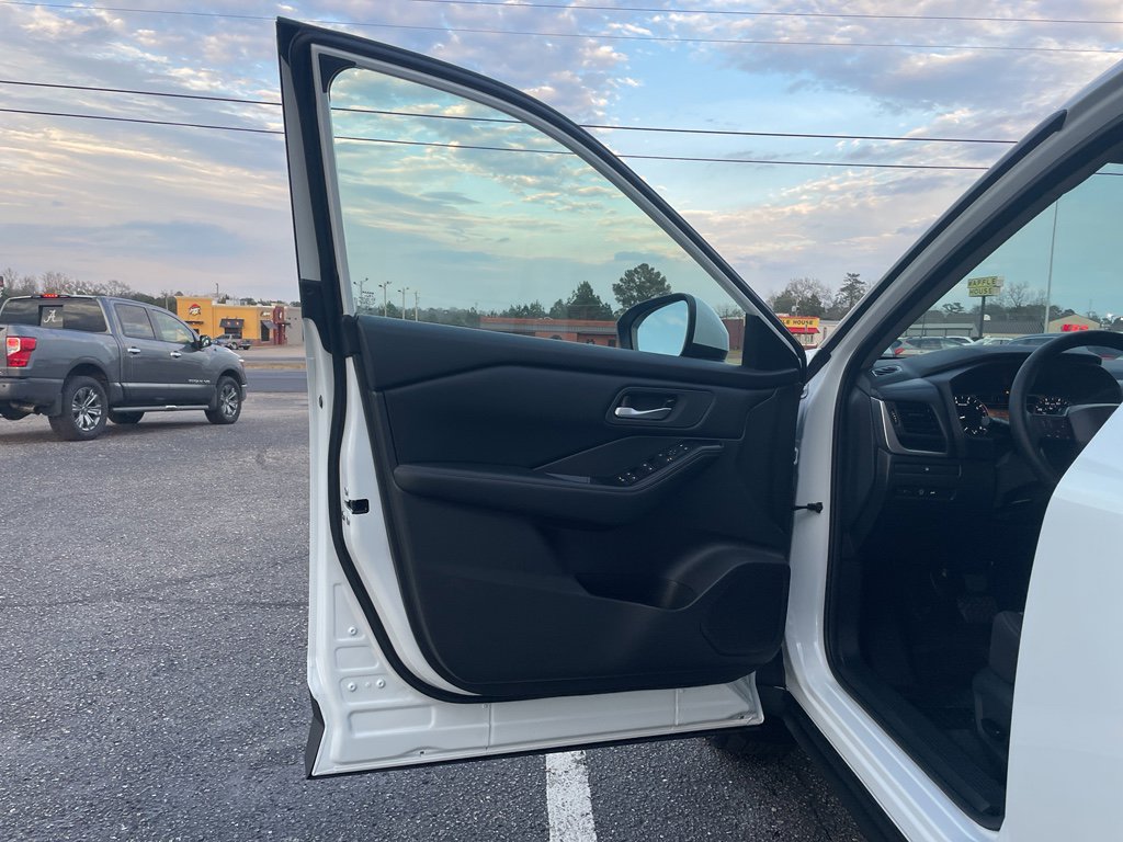 New 2026 Nissan Rogue SV w/ Cold Weather Package image 8