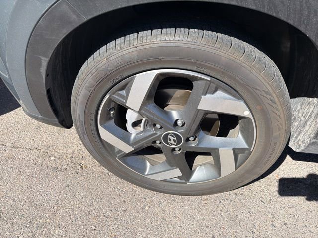 Used 2025 Hyundai Venue SEL image 7