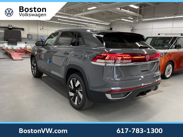 New 2026 Volkswagen Atlas Cross Sport SE image 2