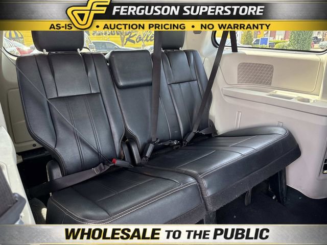 Used 2014 Chrysler Town & Country Touring image 22