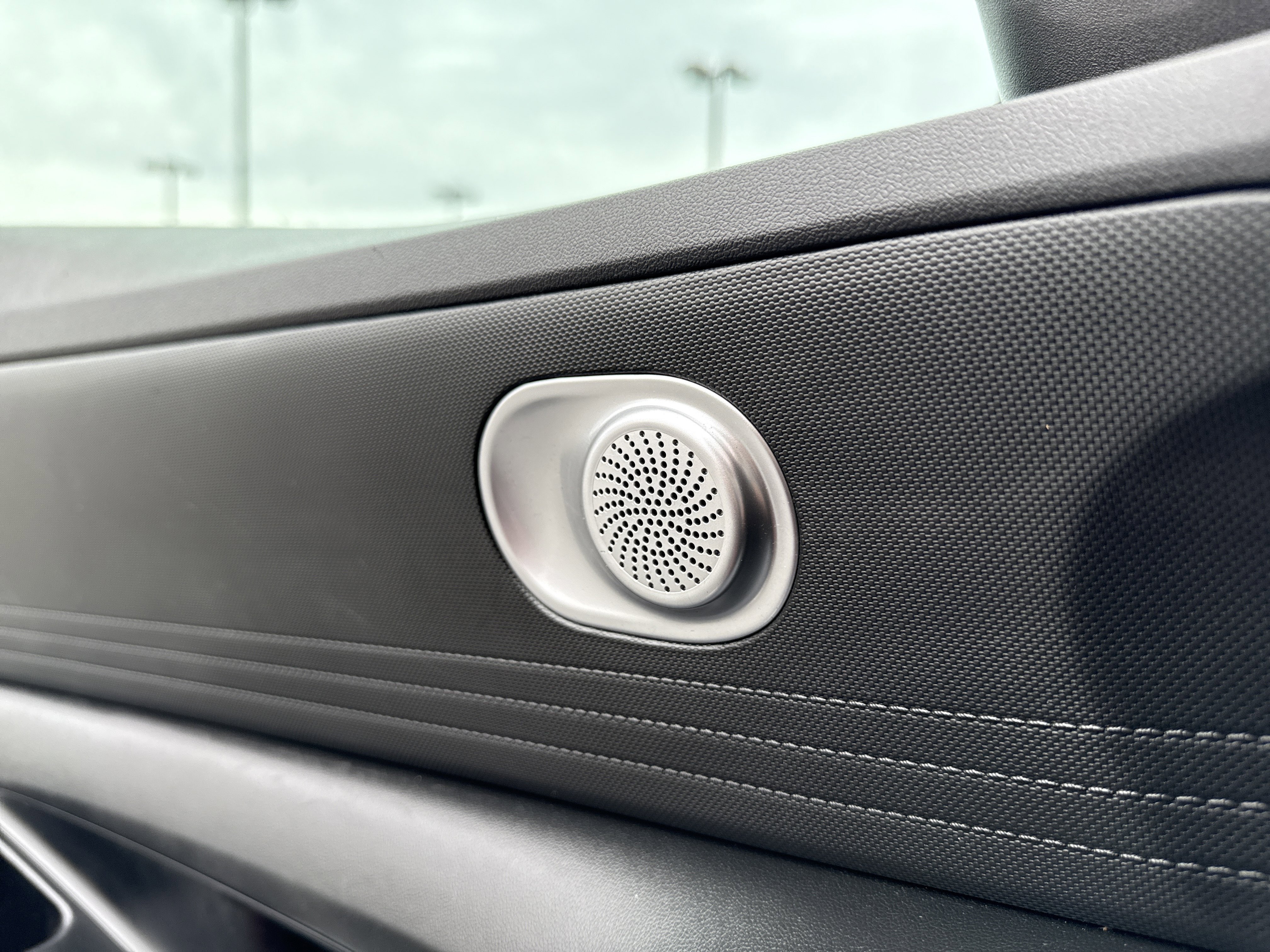 Used 2023 Hyundai Elantra SEL w/ Preferred Accessory Package image 9