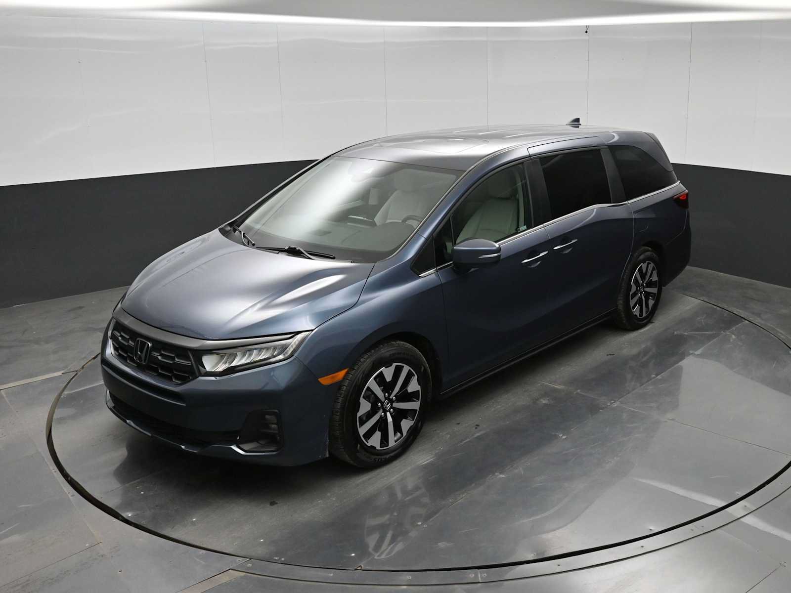 Used 2025 Honda Odyssey EX-L image 25
