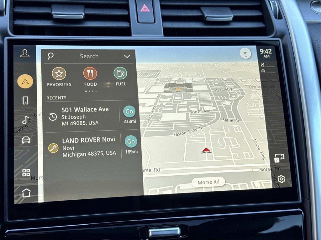 Used 2025 Land Rover Discovery Dynamic SE image 21