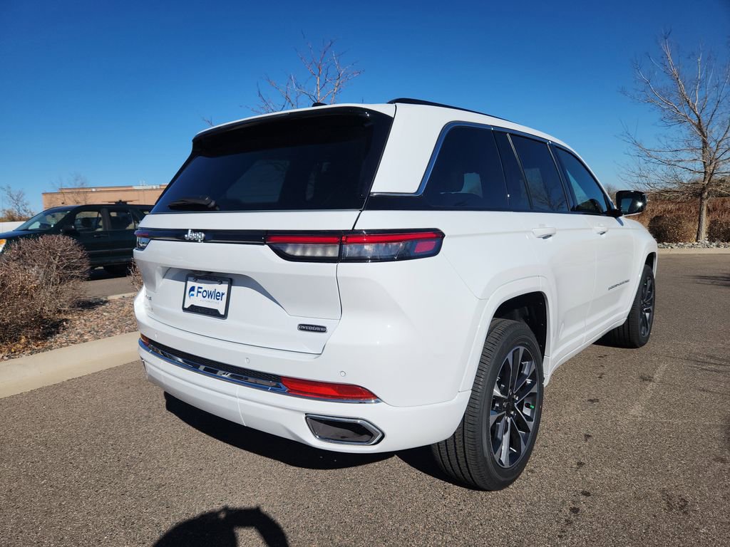 New 2025 Jeep Grand Cherokee Overland w/ Trailer Tow Package AWD/4WD image 4