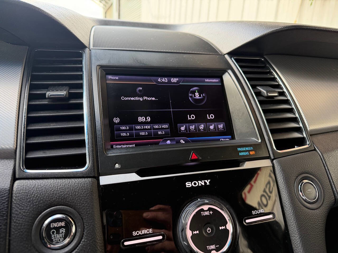 Used 2013 Ford Taurus SHO image 30