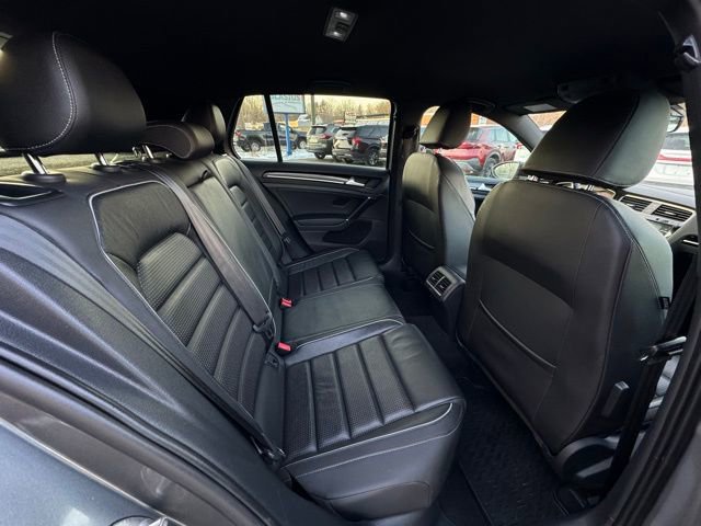 Used 2019 Volkswagen Golf R 4-Door image 14