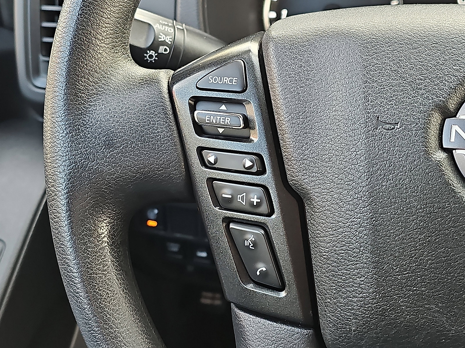 Used 2022 Nissan Frontier S w/ Technology Package image 21