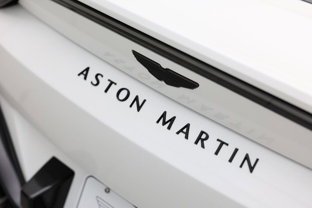 Used 2025 Aston Martin V8 Vantage Coupe image 7