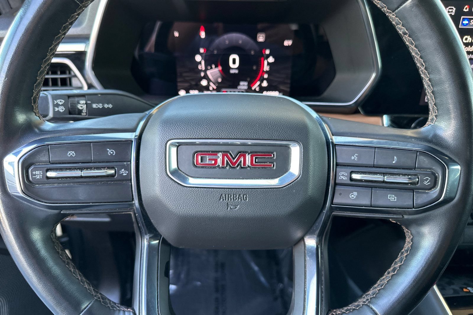 Certified 2023 GMC Canyon AT4 w/ AT4 Premium Package AWD/4WD image 23