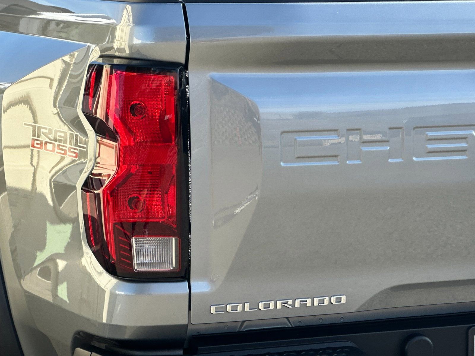 Used 2024 Chevrolet Colorado Trail Boss w/ Safety Package image 32