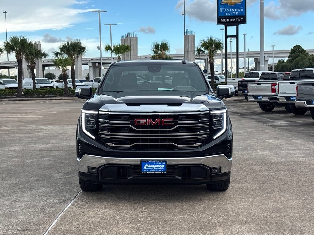 Used 2024 GMC Sierra 1500 SLT RWD image 2