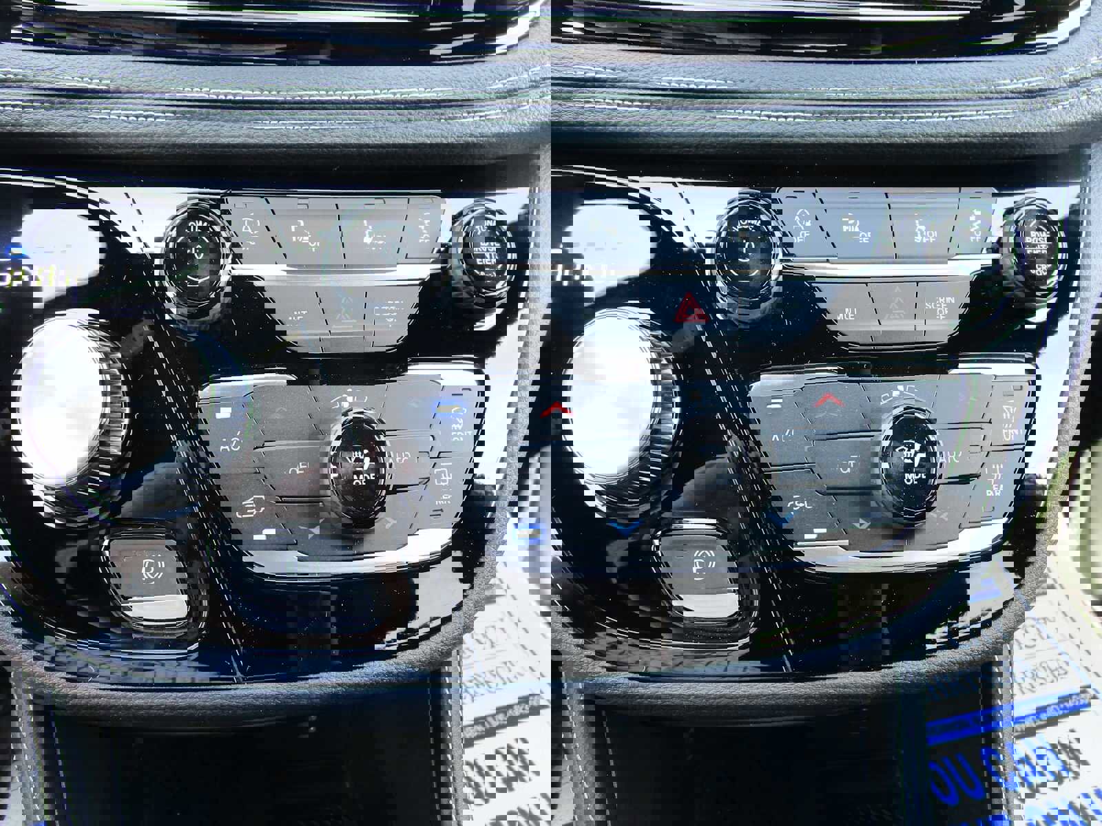 New 2026 Chrysler Pacifica Limited w/ Uconnect Theater Family Group image 38