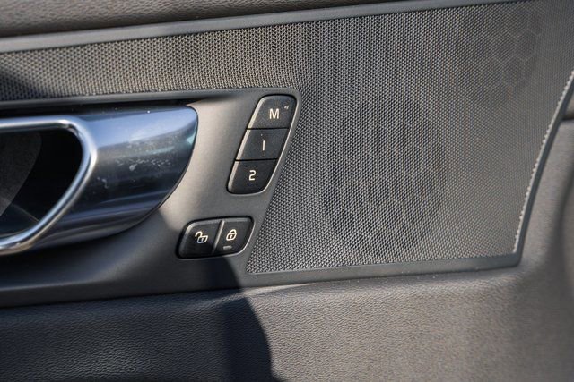 New 2026 Volvo XC60 T8 Plus image 36