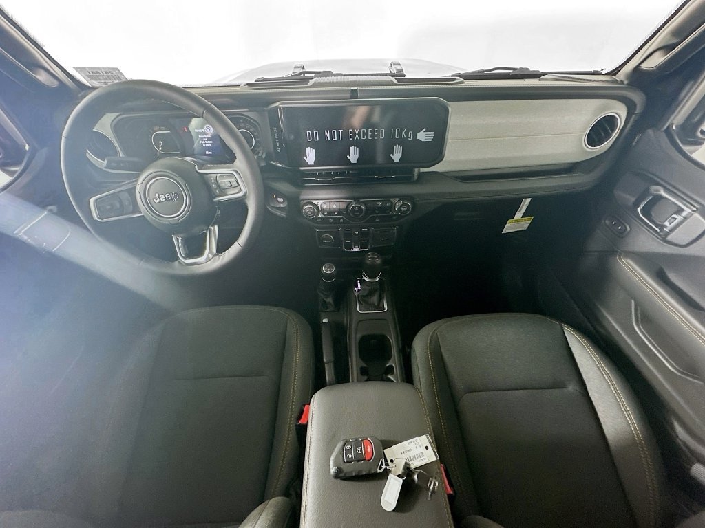 New 2025 Jeep Wrangler Unlimited Sahara AWD/4WD image 9