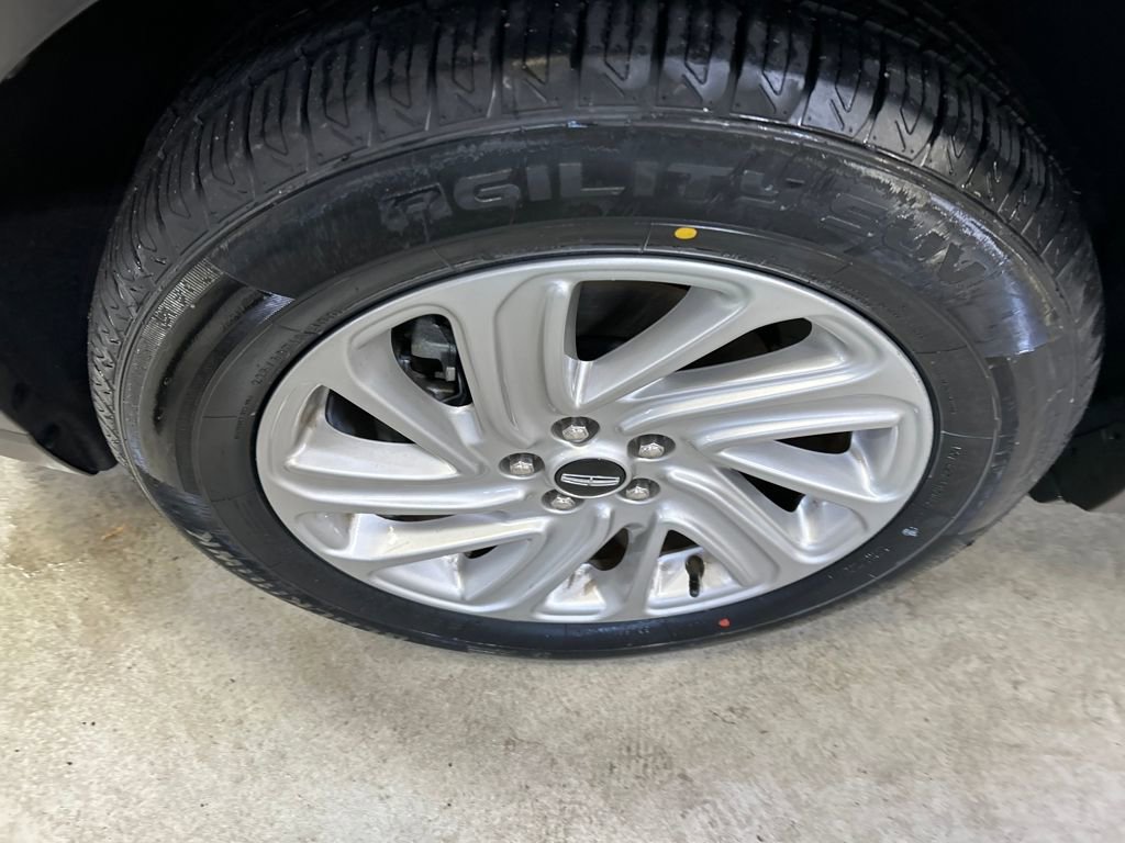 Used 2021 Lincoln Corsair FWD w/ Convenience Package image 18