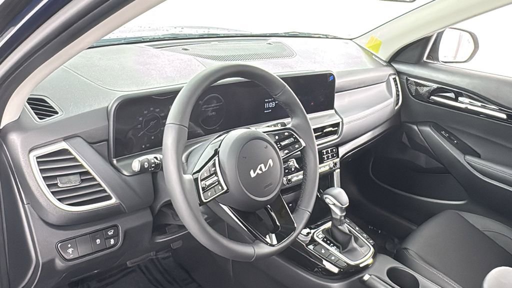 New 2026 Kia Seltos EX image 35