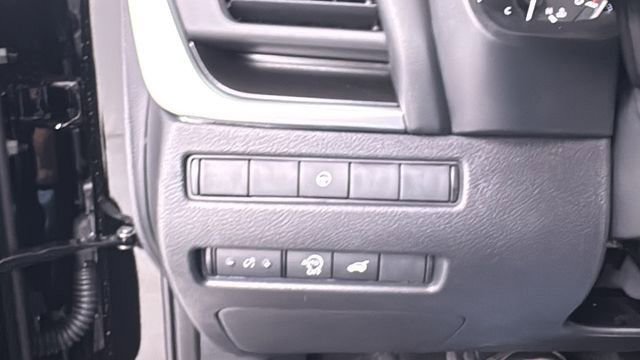 New 2026 Nissan Rogue SV AWD/4WD image 33