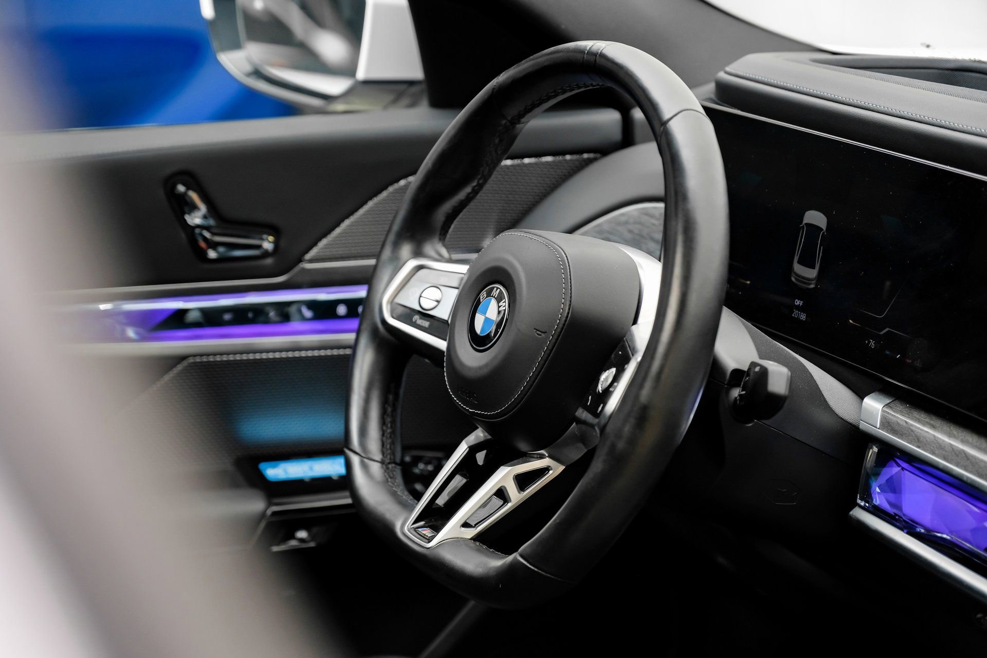 Used 2024 BMW 740i w/ Premium Package 2 image 21