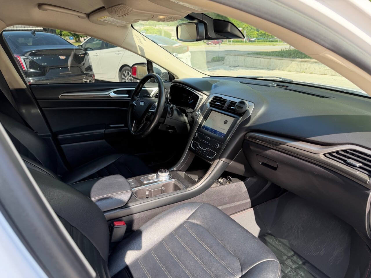 Used 2020 Ford Fusion SEL FWD image 10