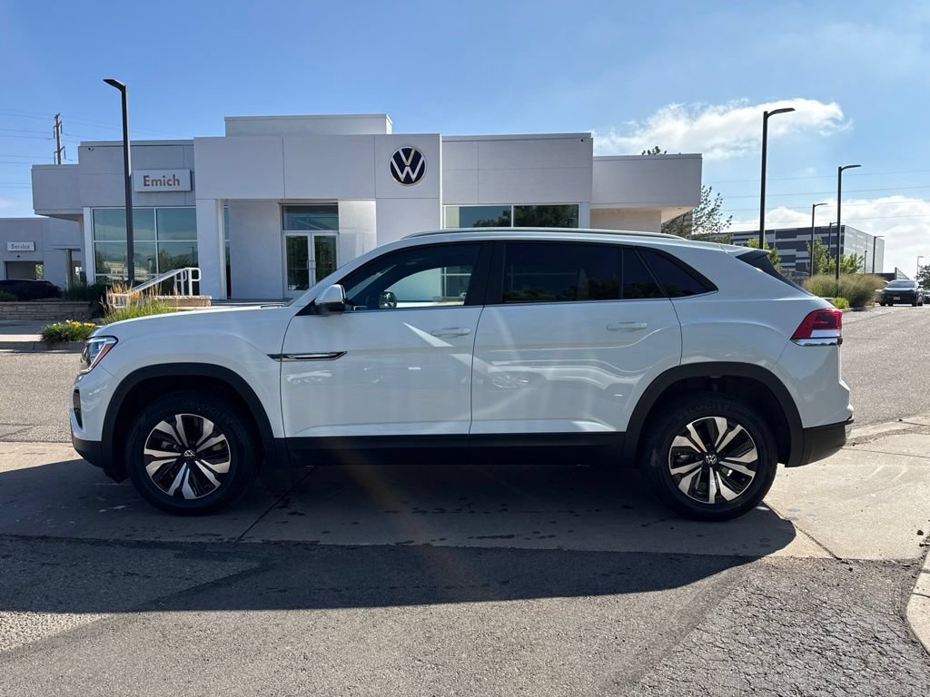 Certified 2024 Volkswagen Atlas Cross Sport SE AWD/4WD image 2