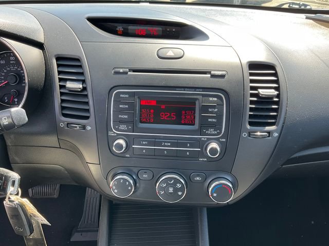Used 2016 Kia Forte LX image 12