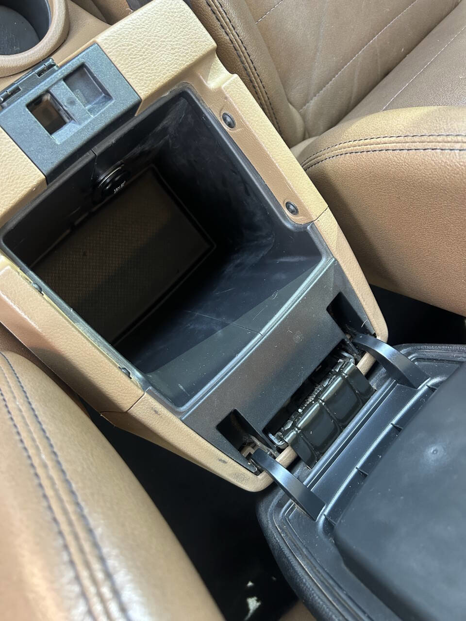 Used 2011 Jeep Wrangler Unlimited Rubicon w/ Trailer Tow Group image 31