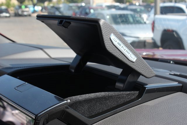 New 2025 GMC Yukon XL Denali w/ Sun & Power Step Package image 33