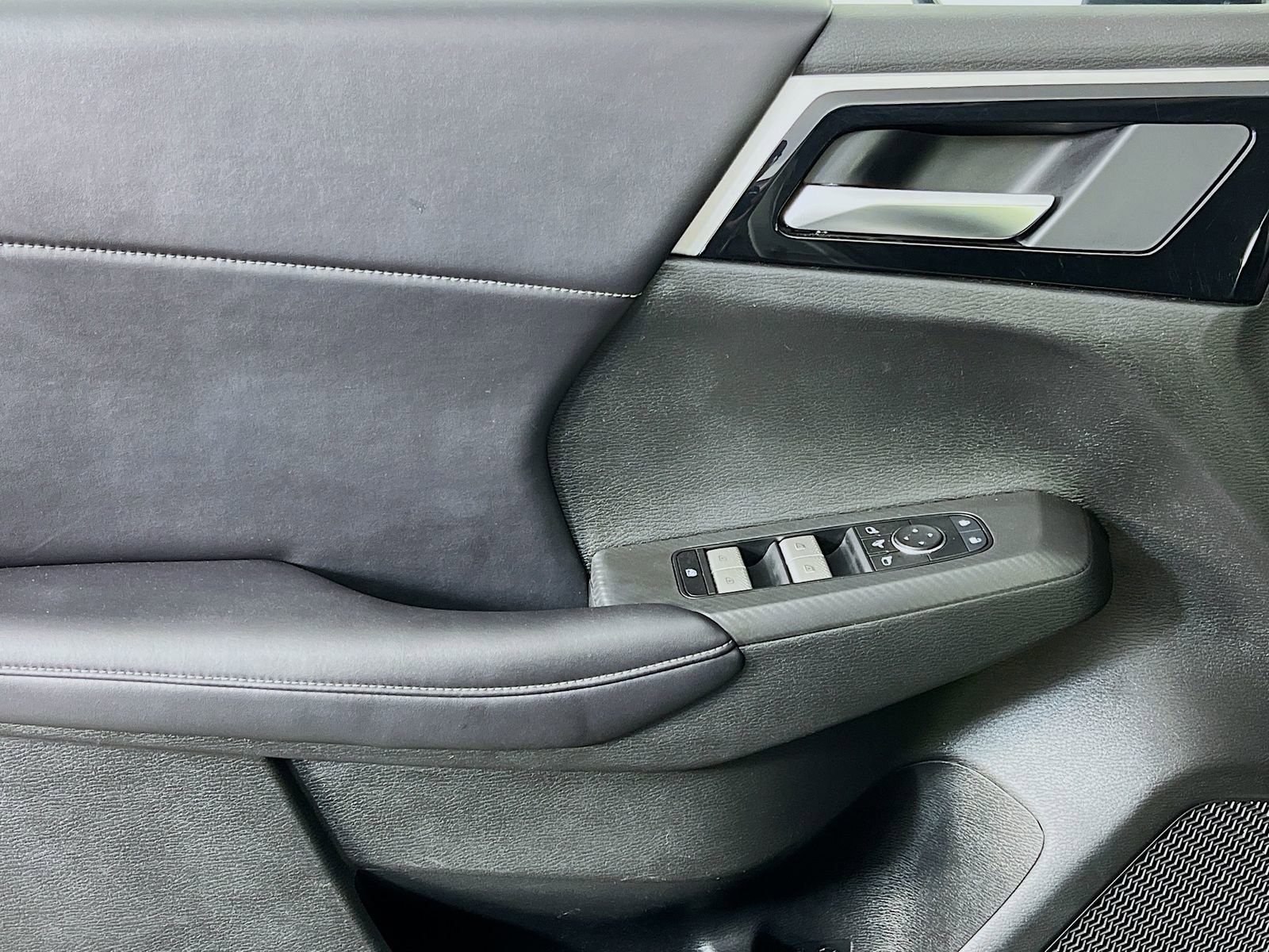 Used 2024 Mitsubishi Outlander SE image 26