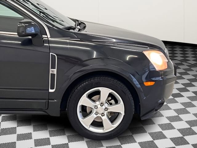 Used 2013 Chevrolet Captiva Sport LTZ FWD image 6