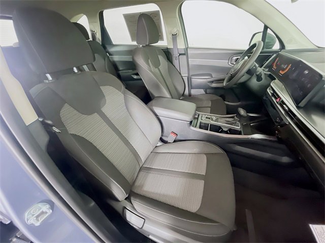 Used 2025 Kia Sorento LX image 28