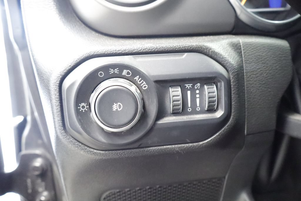 Used 2022 Jeep Wrangler Unlimited Sport AWD/4WD image 24