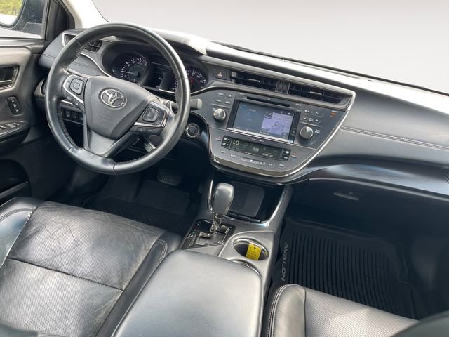 Used 2018 Toyota Avalon Limited w/ All Weather Liner Package FWD image 10