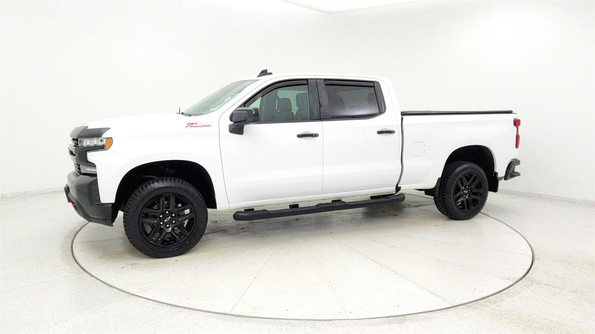 Used 2021 Chevrolet Silverado 1500 LT Trail Boss w/ Bed Protection Package AWD/4WD image 2