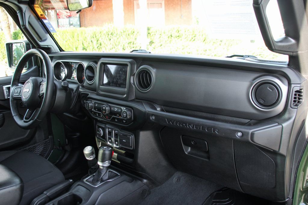 Used 2022 Jeep Wrangler Sport AWD/4WD image 30