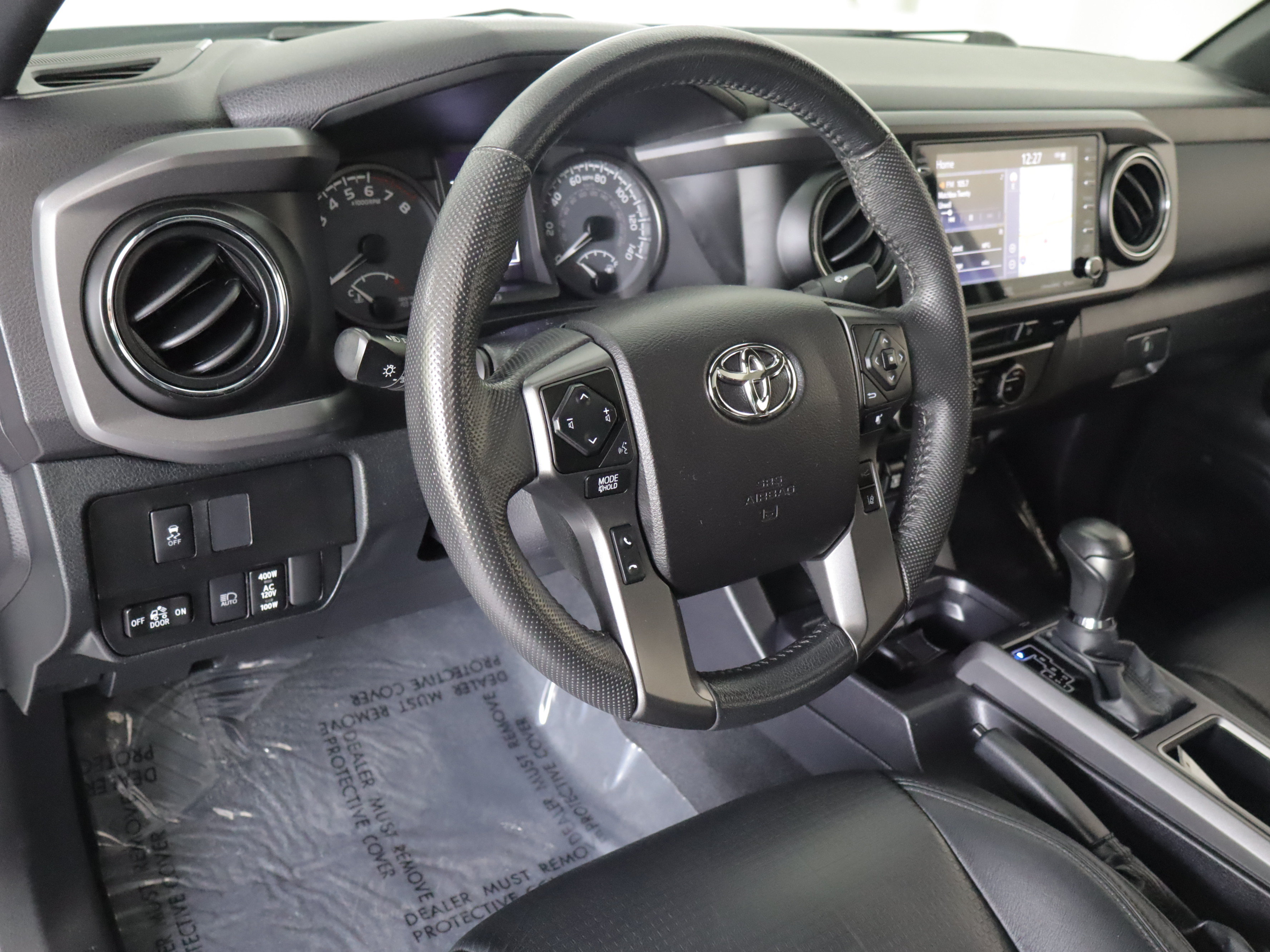 Used 2021 Toyota Tacoma TRD Sport w/ TRD Premium Sport Package AWD/4WD image 13